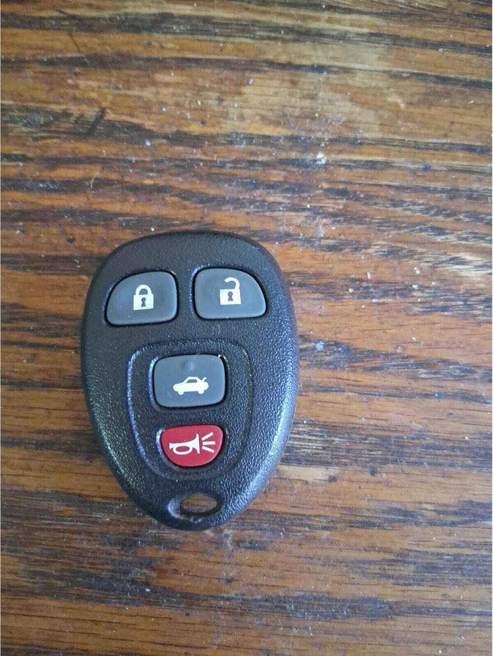 Genuine GM Chevy 2006-2017 Monte Carlo Impala Lucerne Keyless FOB 22952177